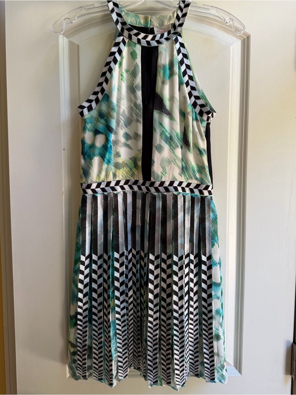 Parker Selita Pleated Keyhole Dress, Size Small.